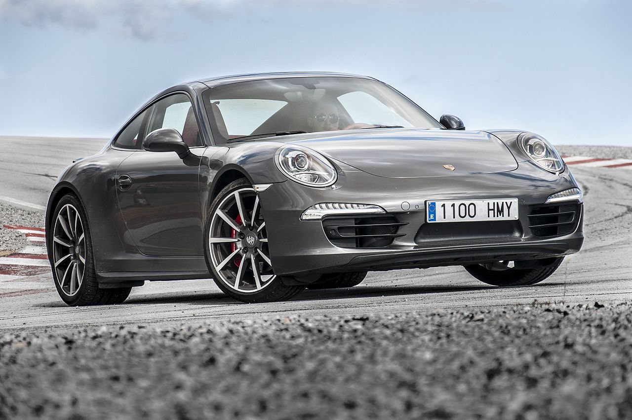 1280px-2013_Porsche_911_Carrera_4S_%28991%29_%289626546987%29.jpg