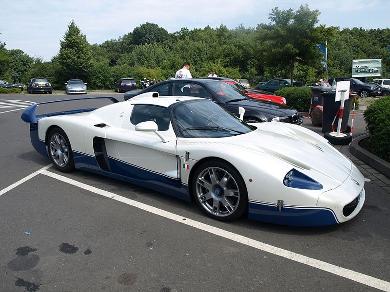 800px-Maserati_MC12_1.jpg