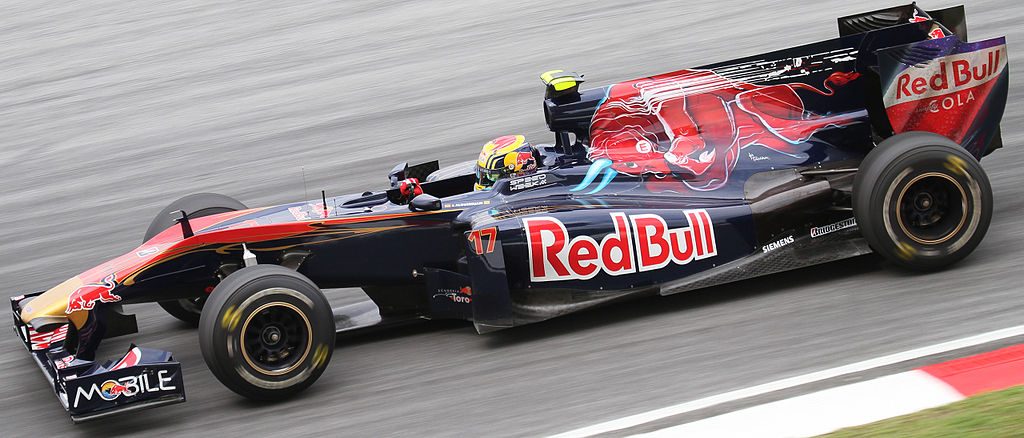 1024px-Jaime_Alguersuari_2010_Malaysia_2nd_Free_Practice.jpg