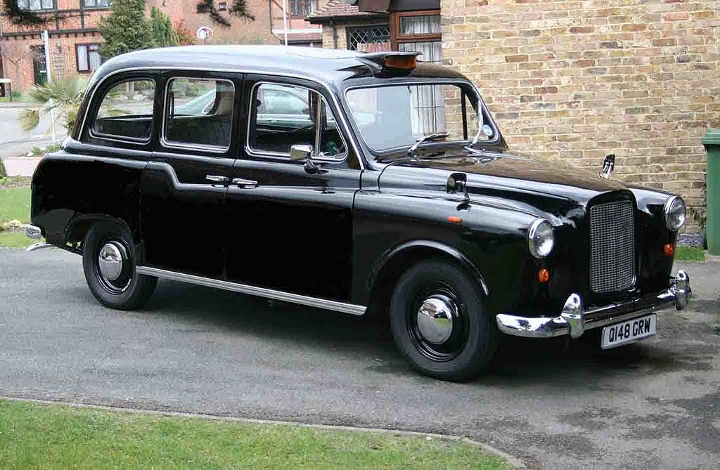 1024px-1985_Austin_FX4Q_London_taxi.jpg