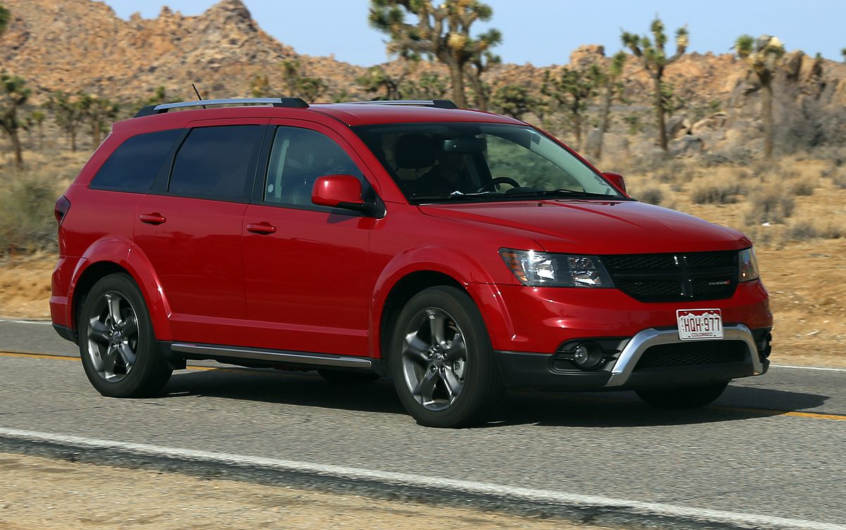 1200px-2017_Dodge_Journey_Crossroad_%28Joshua_Tree%29.jpg