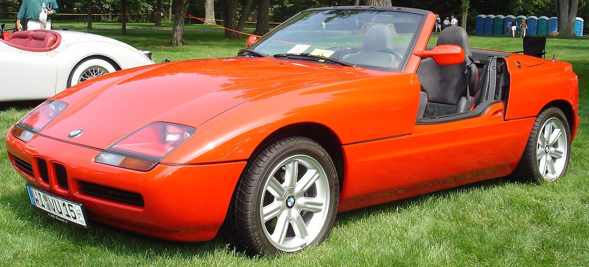 1200px-BMWZ1.jpg