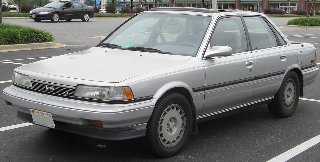 1024px-2nd_Toyota_Camry.jpg