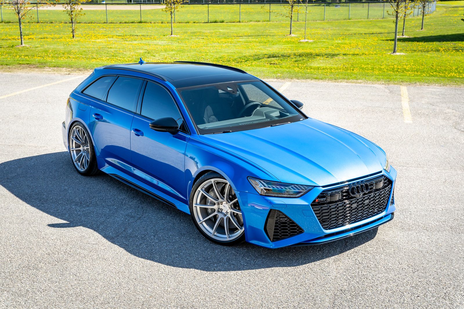 ara-blue-rs6-c8-with-silver-forgeline-gtd1-wheels-3.jpeg