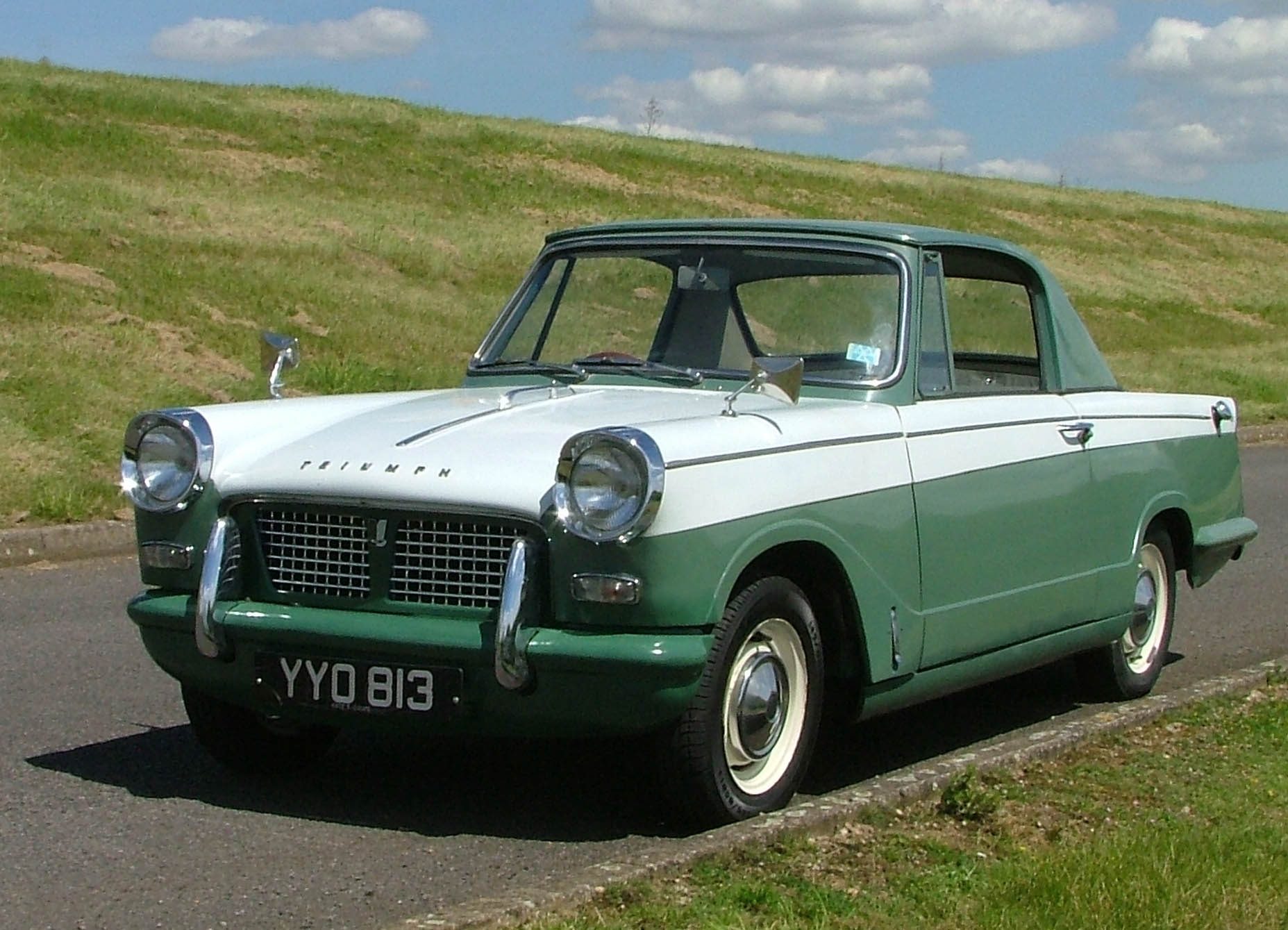 Triumph_Herald_948cc_Coupe.jpg