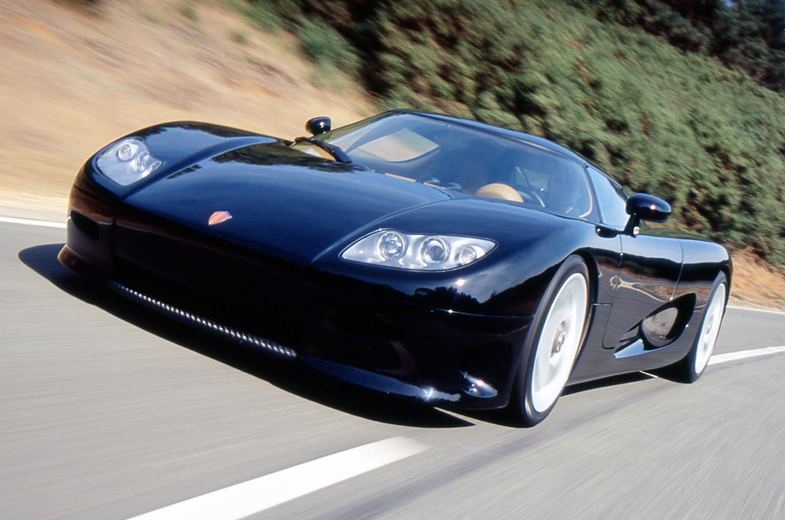 Koenigsegg-cc8-001.jpg