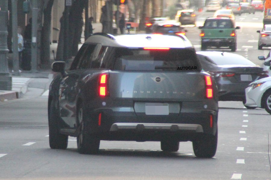 2023-mini-countryman-prototype-spy-shot-41.jpg