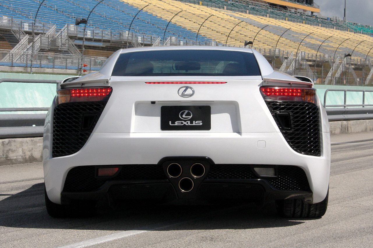 Lexus-LFA-Rear-View.jpg