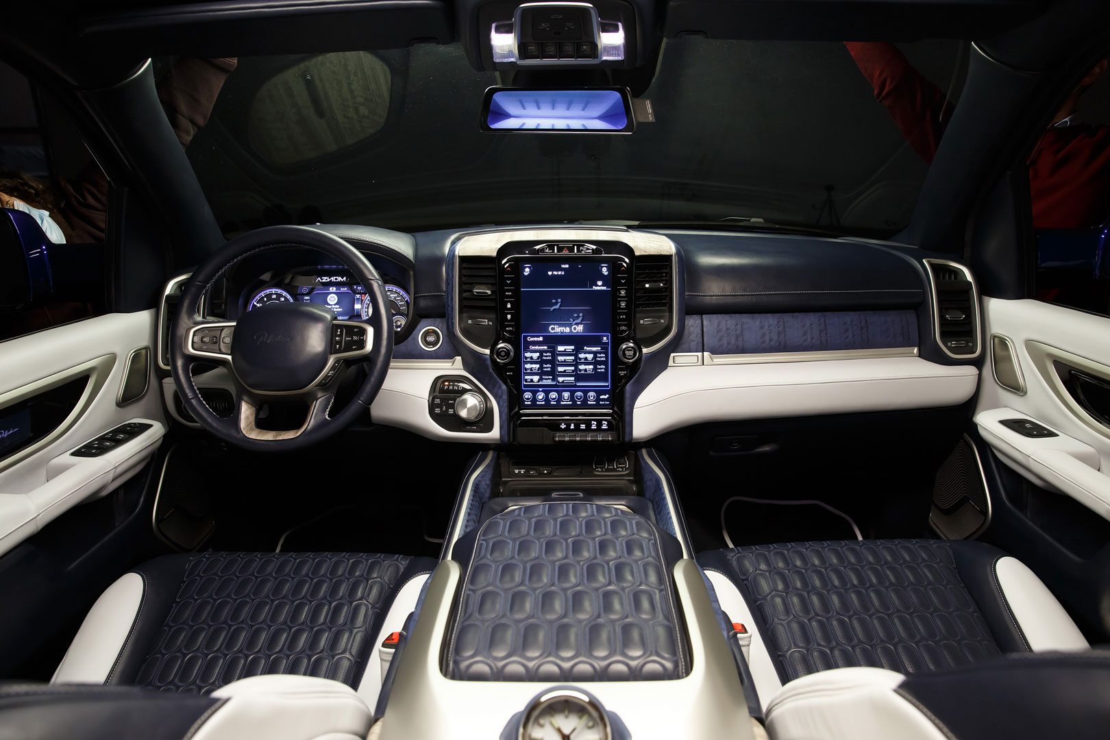 25-luxury-leather-car-interior.jpg