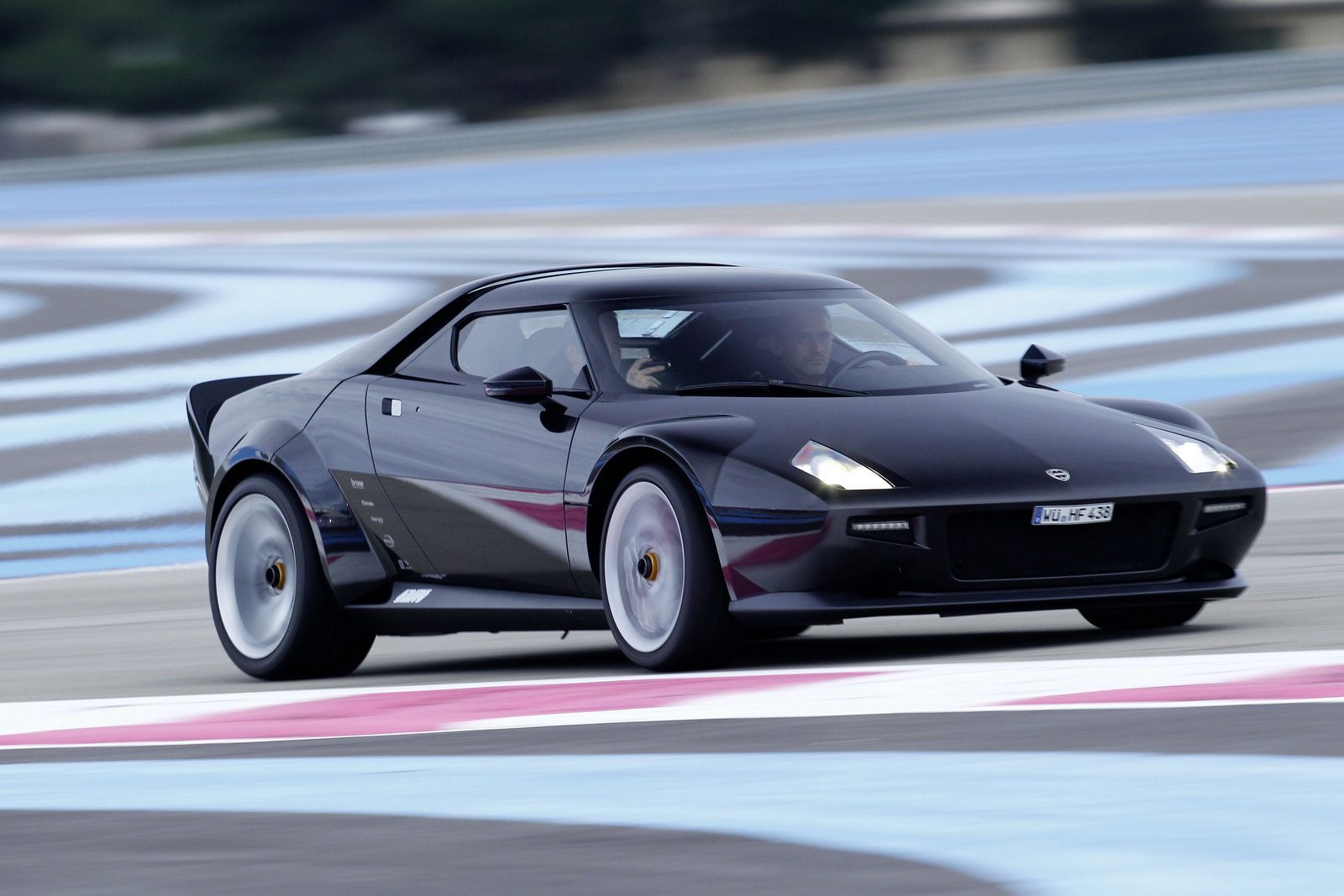 2010-lancia-stratos-concept-13.jpg