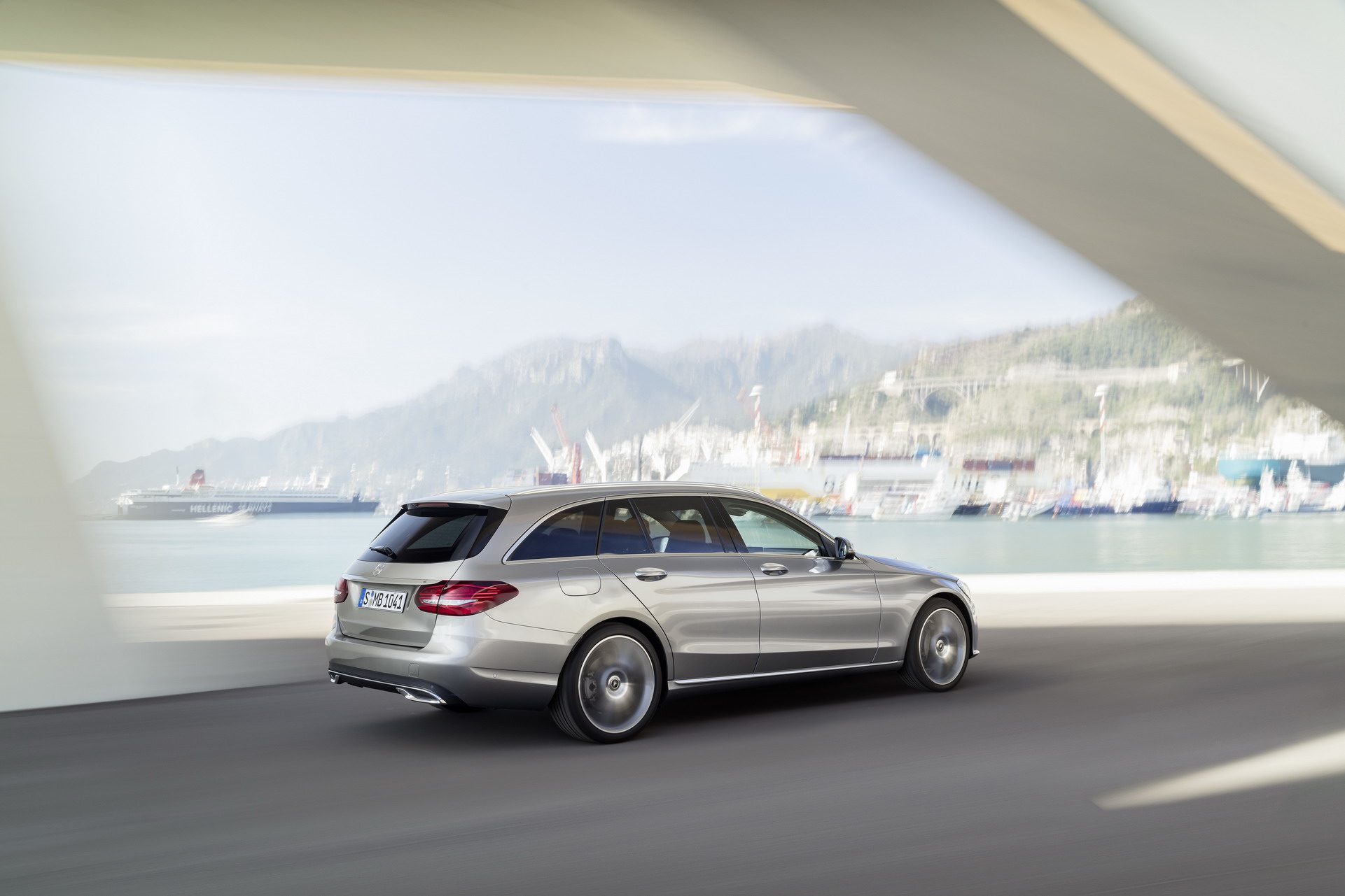 2019-Merceedes-Benz-C-Class-Facelift-03.jpg