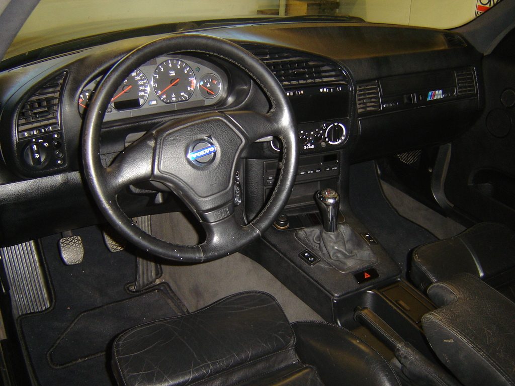 Volvo162-BMWM3-12.jpg