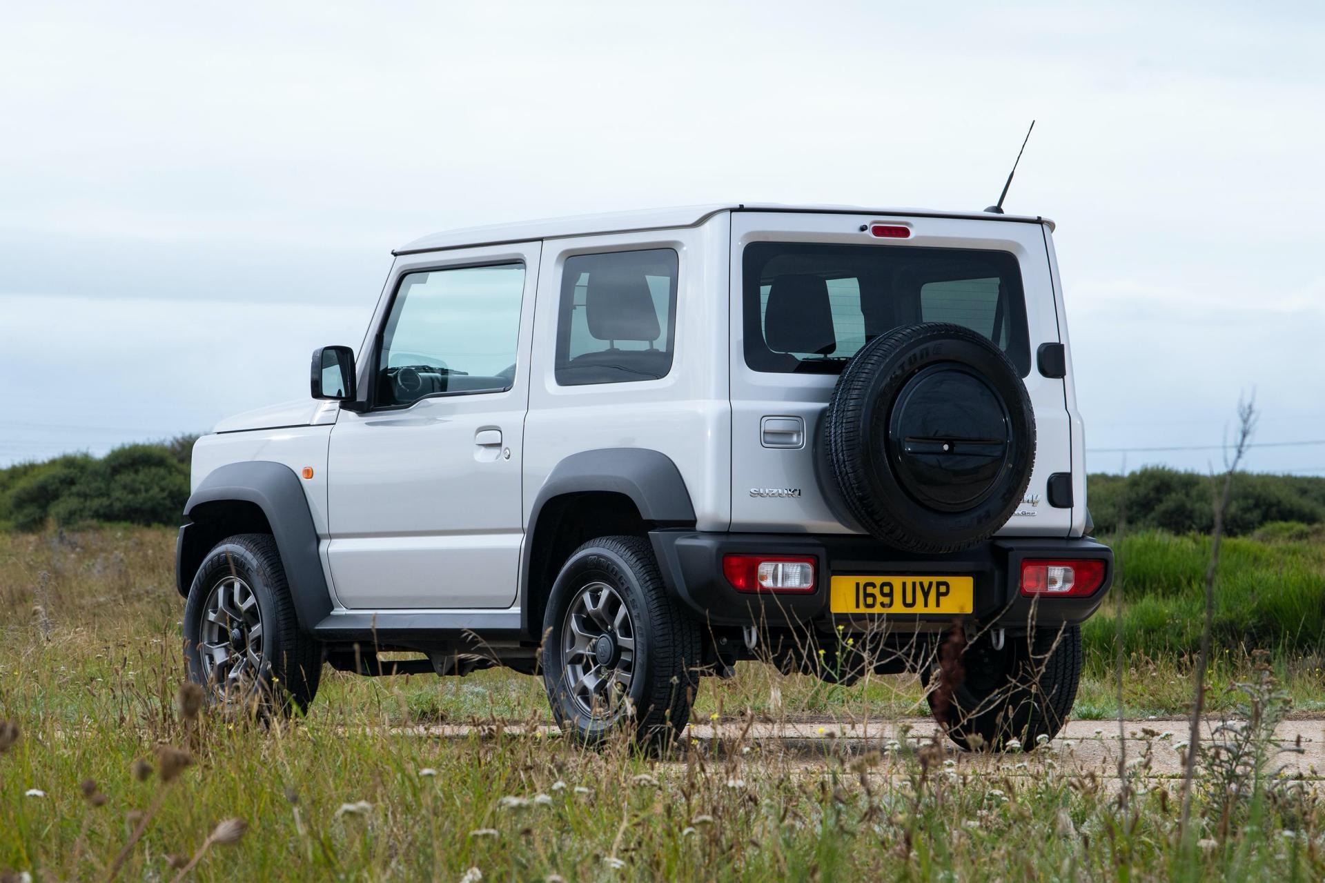 2019-Suzuki-Jimny-UK-spec-5.jpg