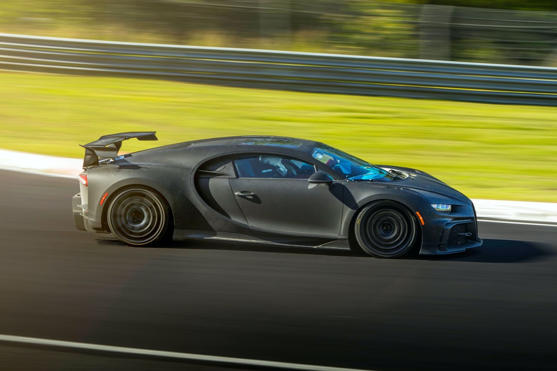 Bugatti-Chiron-Pur-Sport-final-testing-at-the-Nurburgring-Nordschleife-7.jpg