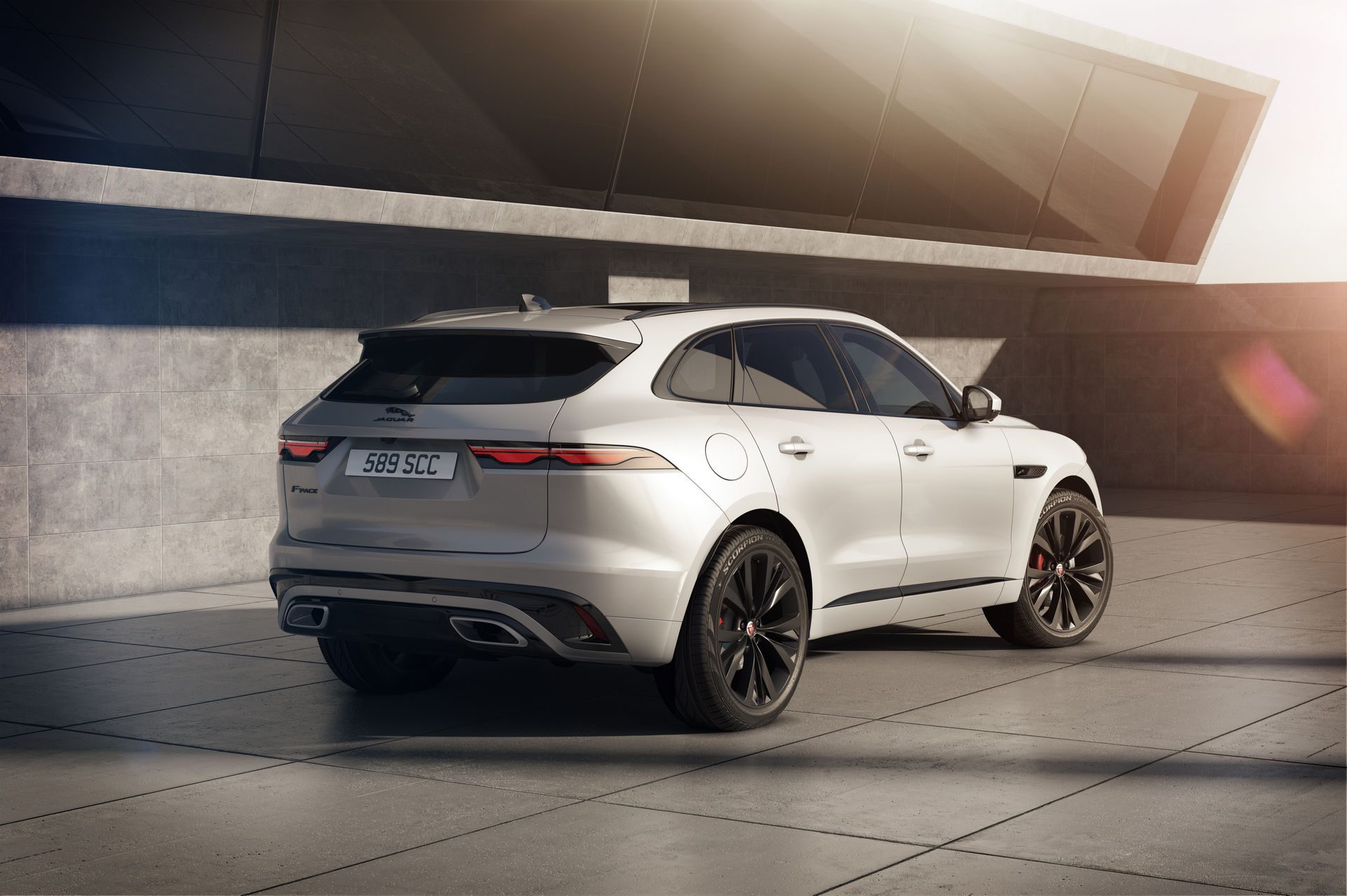 2021-Jaguar-F-Pace-137.jpg