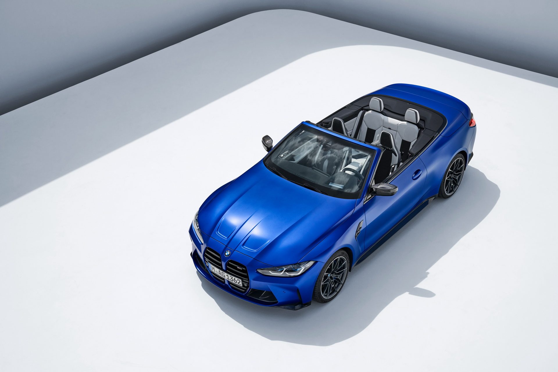 2022-BMW-M4-Convertible-3.jpg