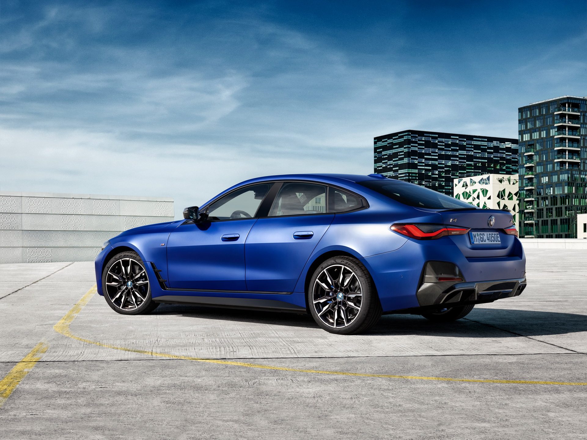 2022-BMW-i4-M50-2.jpg