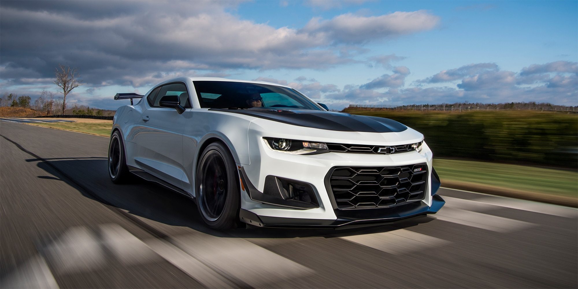 2019-1le-zl1-01.jpg