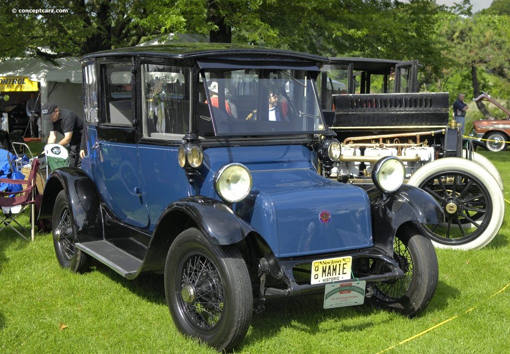 14-Detroit-Electric-Brougham-DV-09_GC_01.jpg