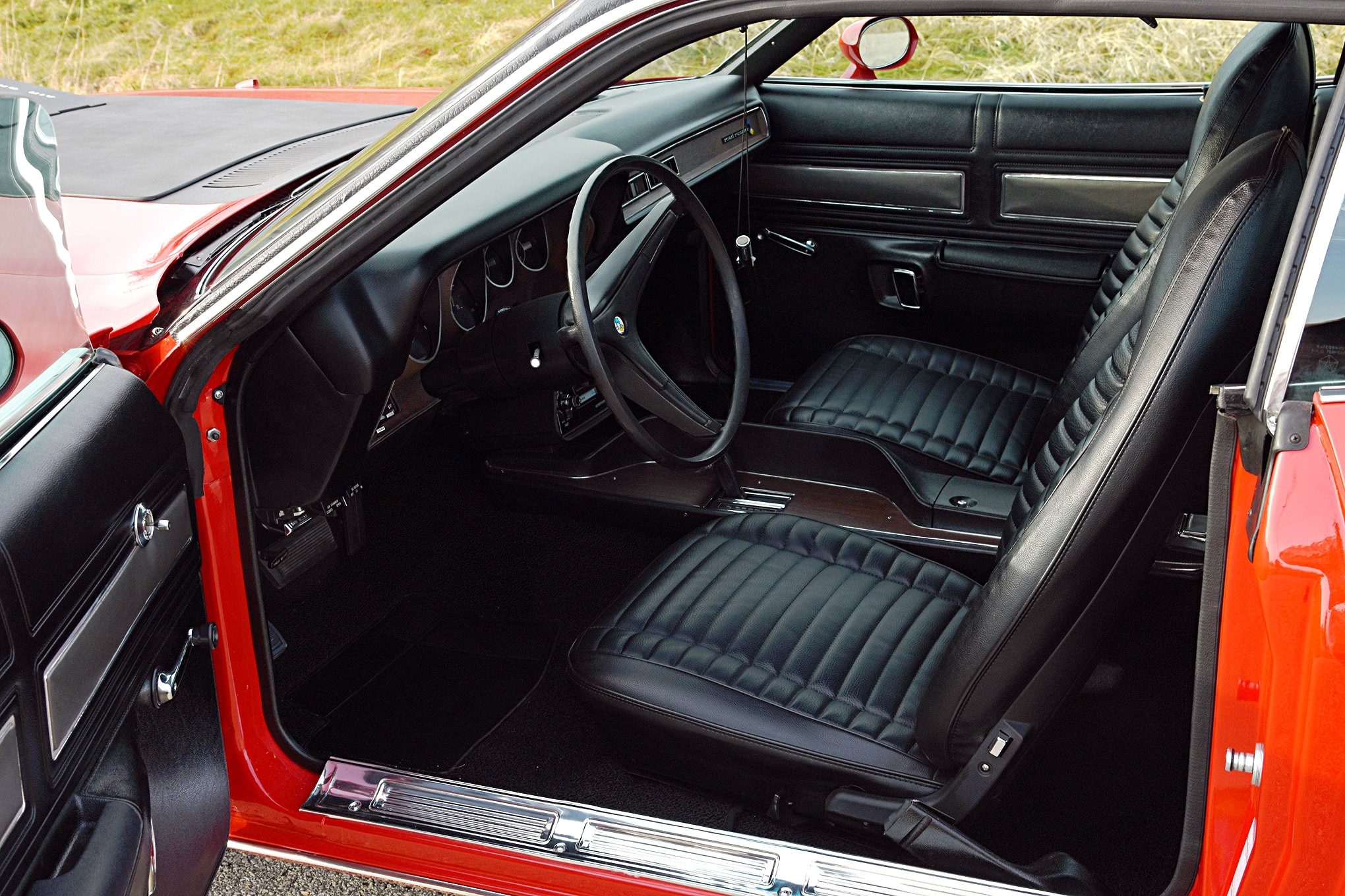 07-1972-plymouth-road-runner-gtx-interior.jpg