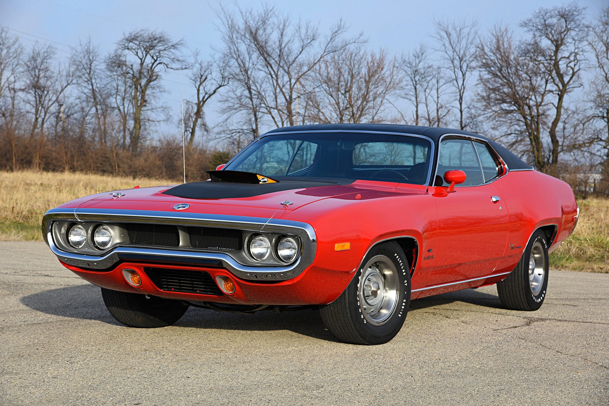 20-1972-plymouth-road-runner-gtx-front-three-quarter.jpg