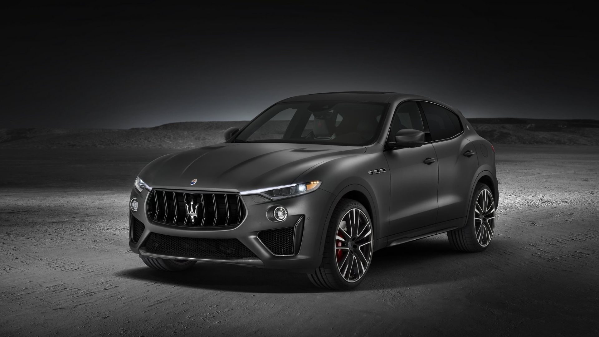 Maserati-Levante-Trofeo-V8-Front-1.jpg