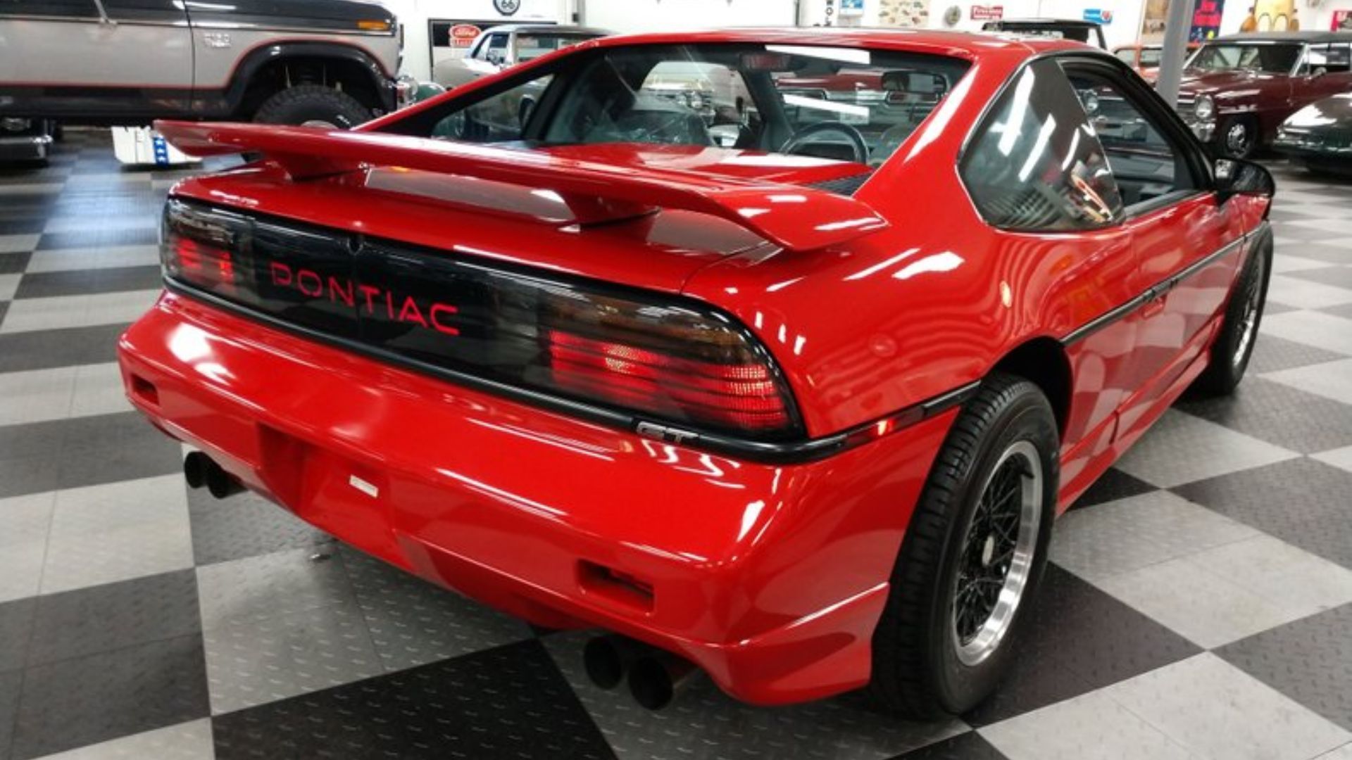 1988-pontiac-fiero-gt3.jpg