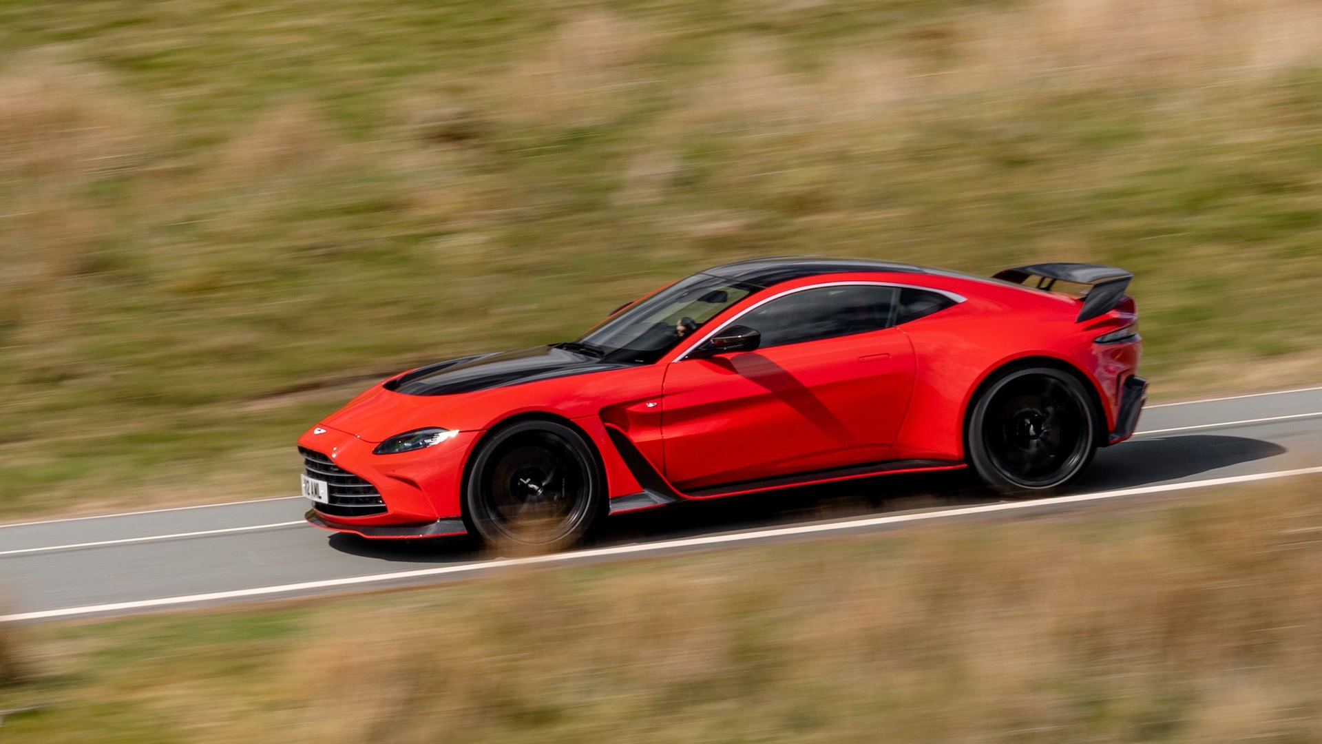 2023-Aston-Martin-V12-Vantage-in-motion-8.jpg