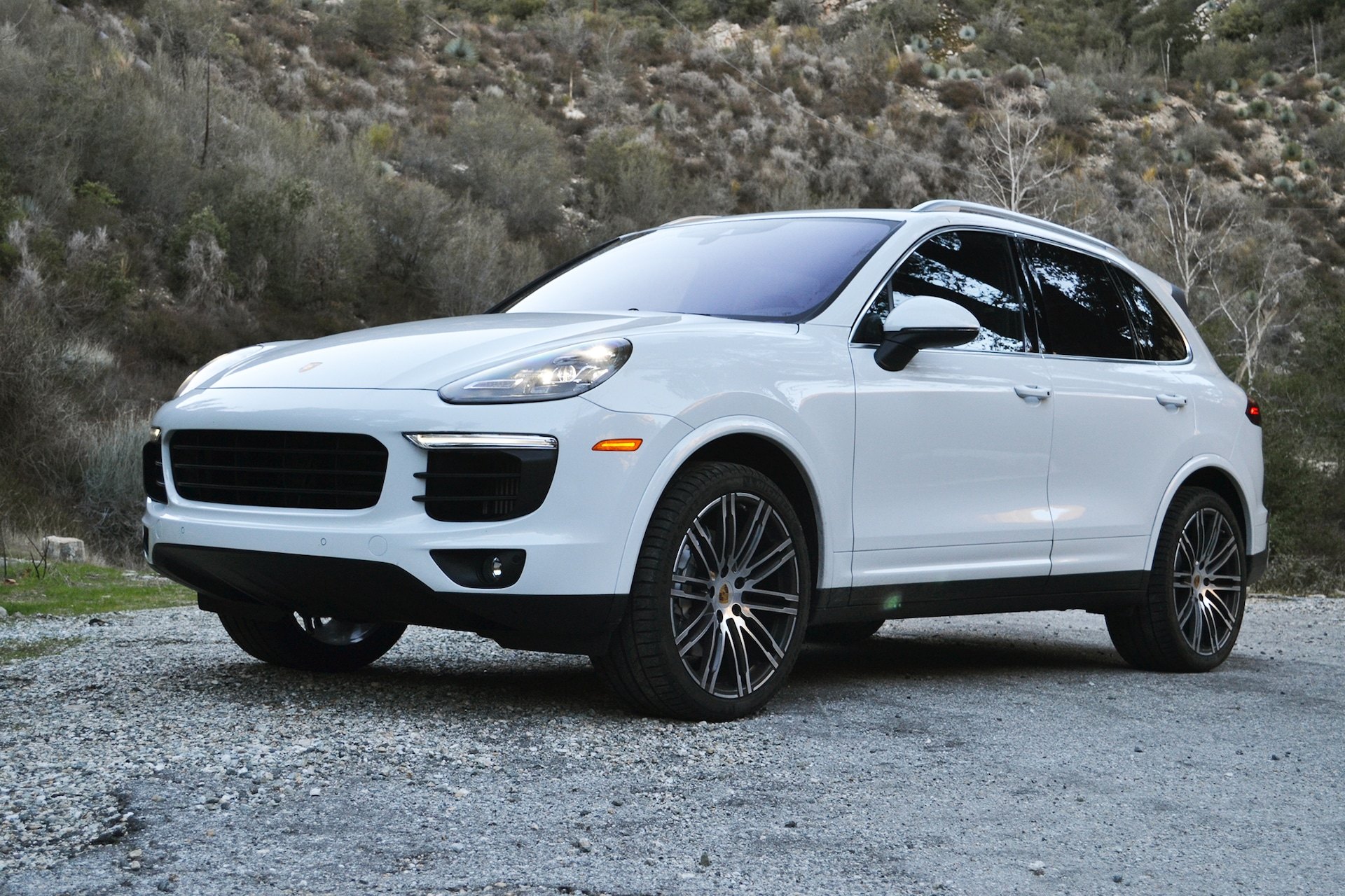 2017-Porsche-Cayenne-S-Front-Three-Quarters-4.jpg