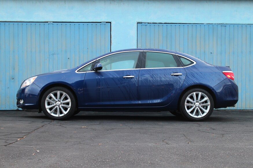 2013-Buick-Verano-Turbo-side-blue