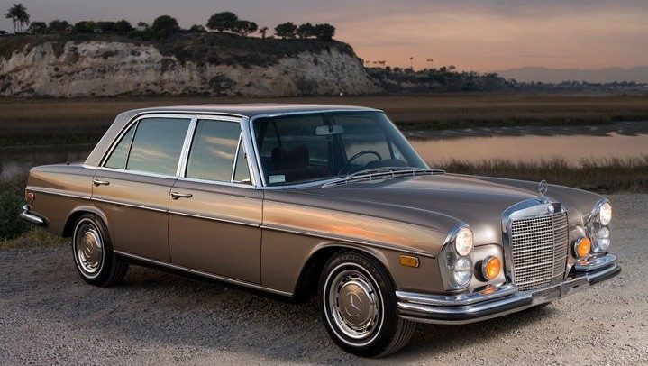 Gold-Mercedes-300-SEL-e1455816243593.jpg