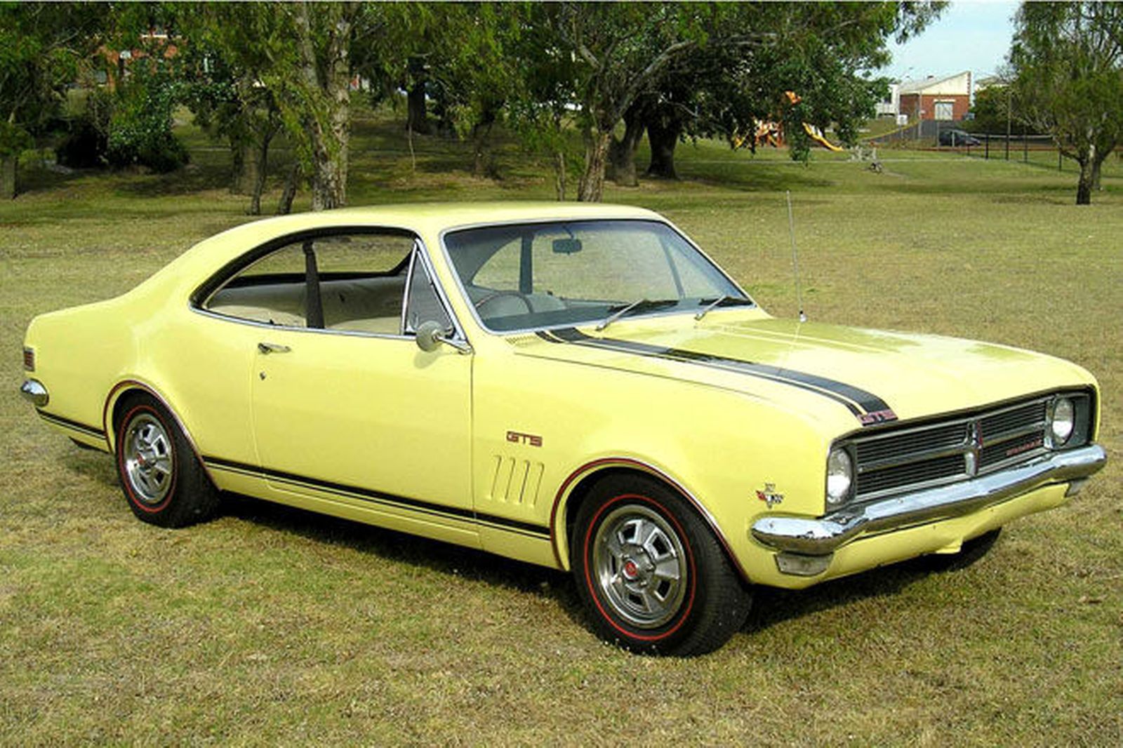 1968-holden-hk-gts-327-bathurst-monaro-coupe.jpg