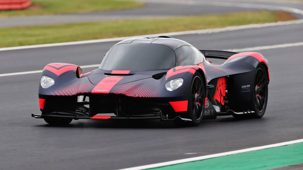 aston-martin-valkyrie-at-silverstone-5-jpg-2-1280x720.jpg