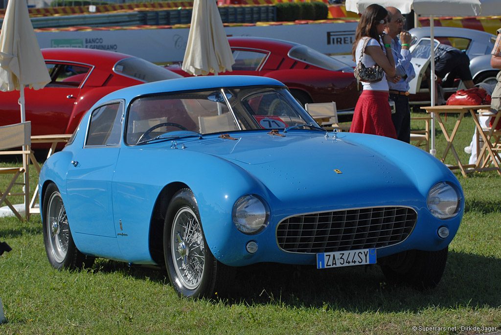 1954_Ferrari_500MondialSeriesI2.jpg