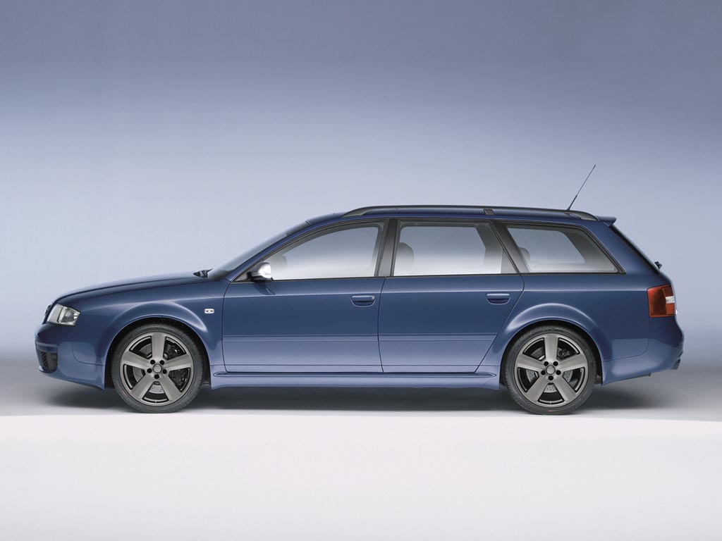 2004_Audi_RS6AvantPlus2.jpg