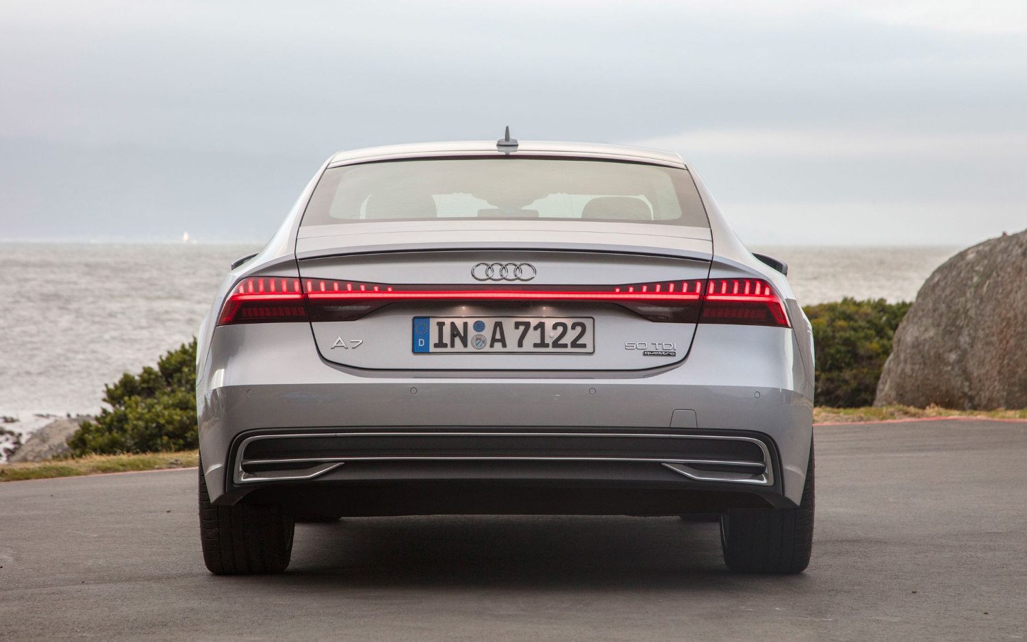 rear%20view%20Audi%20A7%20Prestige%20quattro%202019_2.jpg