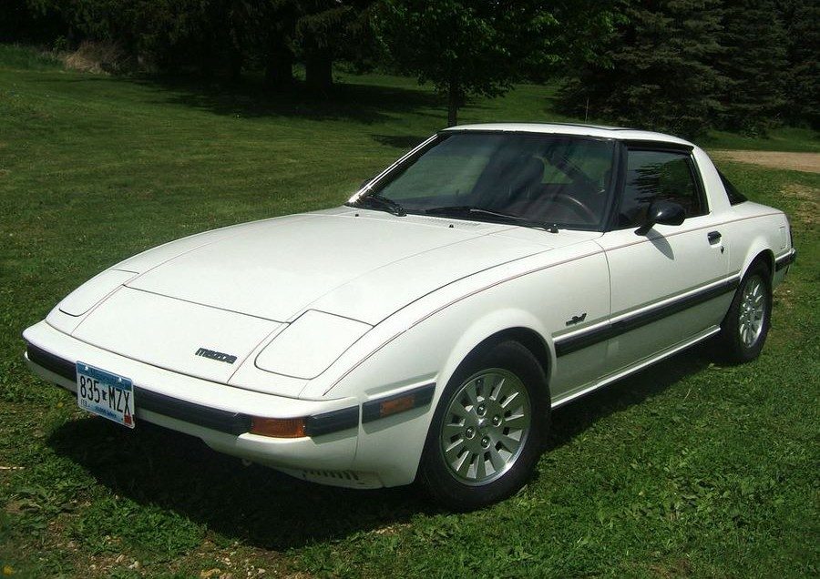 1984-Mazda-RX-7-GSL-SE-Front-900x636.jpg