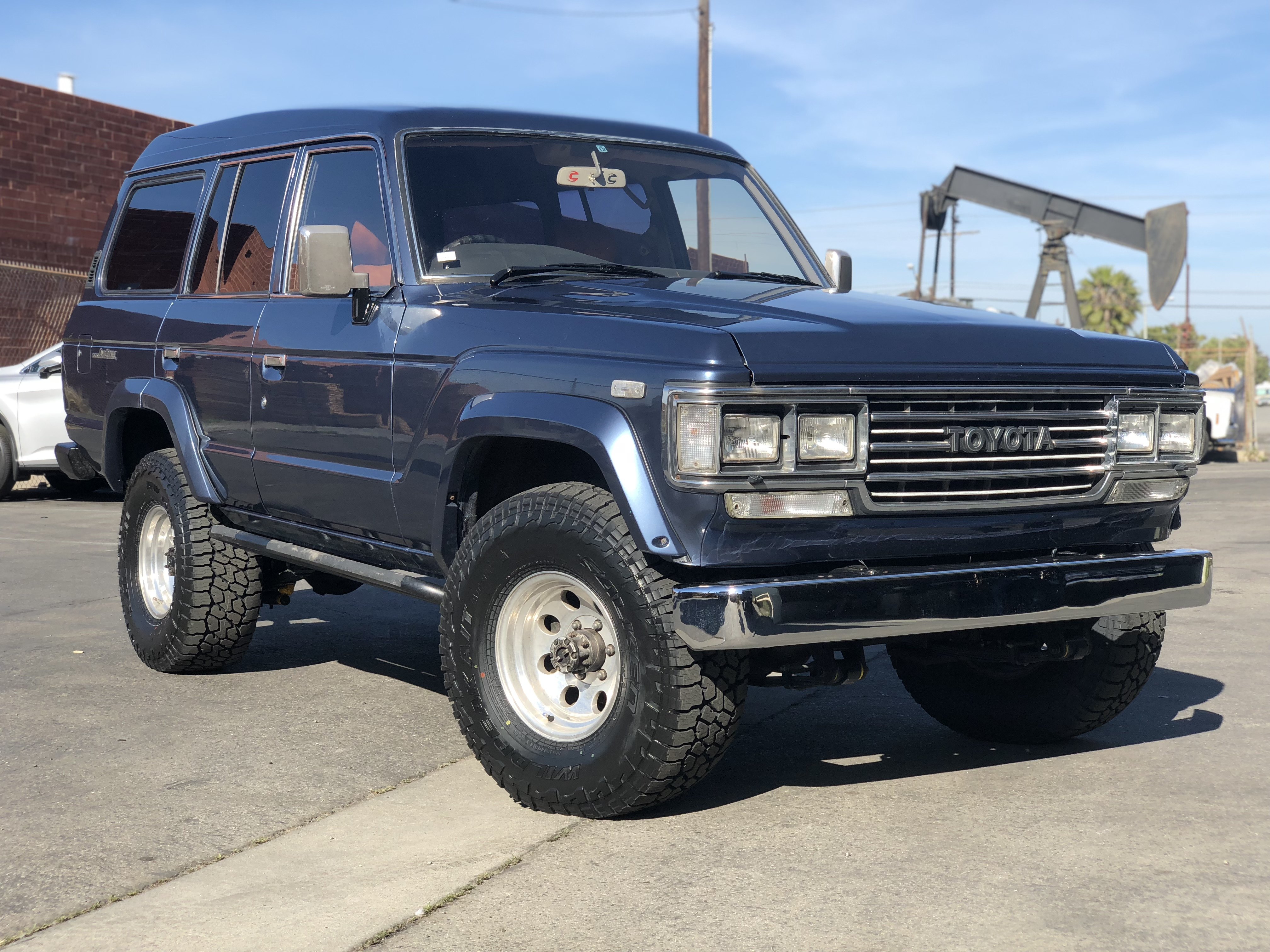 1989_Toyota_Land_Cruiser_HJ61_Blue_003.jpg