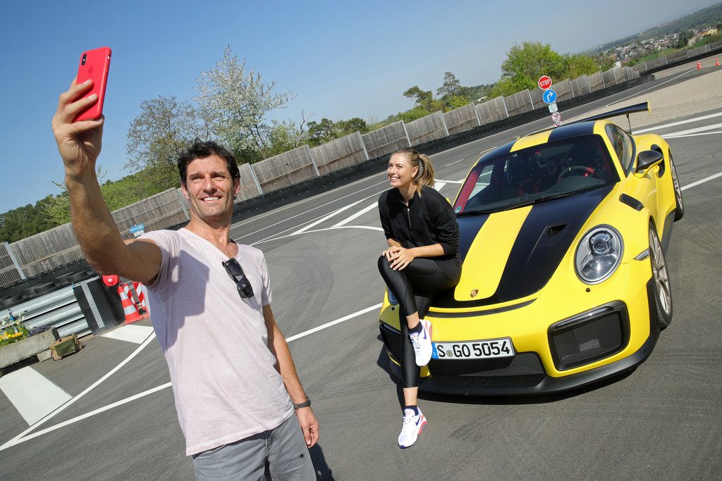 Maria+Sharapova+Mark+Webber+Drive+Porsche+gZuxMDwLzWsx.jpg