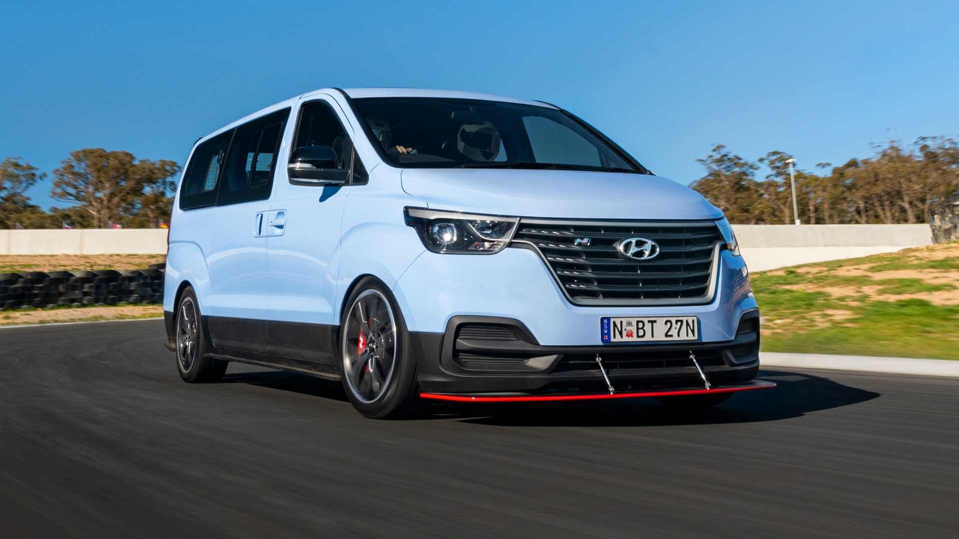 V6 minivan 2025