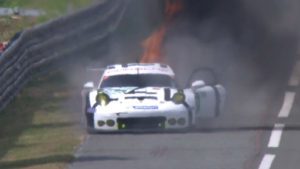 2015_LM24_Hour2_Porschefire