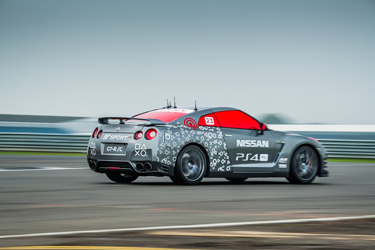Gtr 4 racetrack grey. 2020 Ниссан гоночный. Cars GTR r35. Гонка Ниссан GTR И внедорожники. Nissan GTR 13 версия