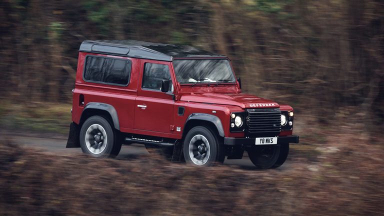 Land Rover’s Defender Returns for One Last, £150k Model – GTPlanet