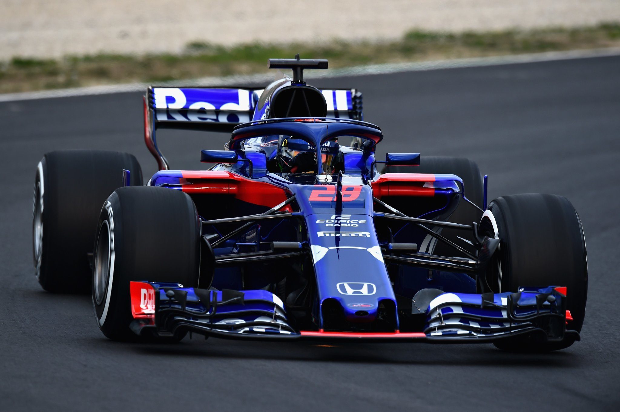 Toro Rosso Launches The Honda Powered Str13 For 18 F1 Season Gtplanet