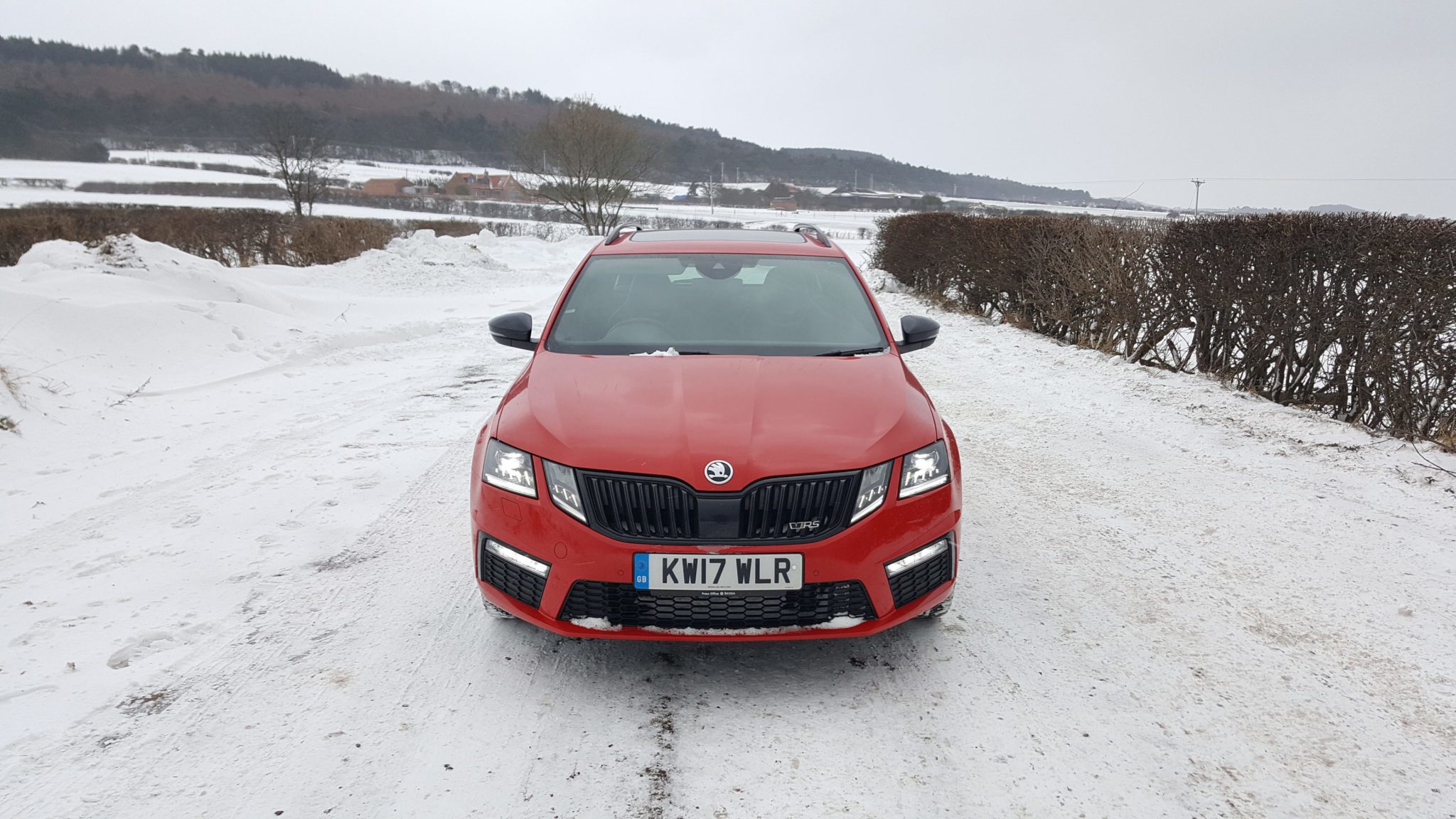 Skoda Octavia RS 245 Combi (2018) - pictures, information & specs