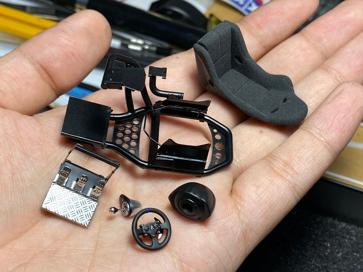 Meet The Smallest Sim Racing Rig in the World