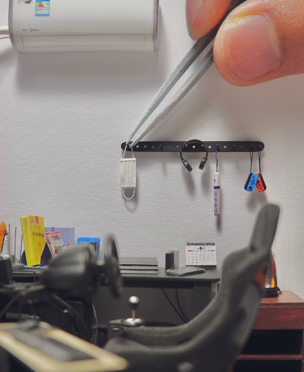 Meet The Smallest Sim Racing Rig in the World