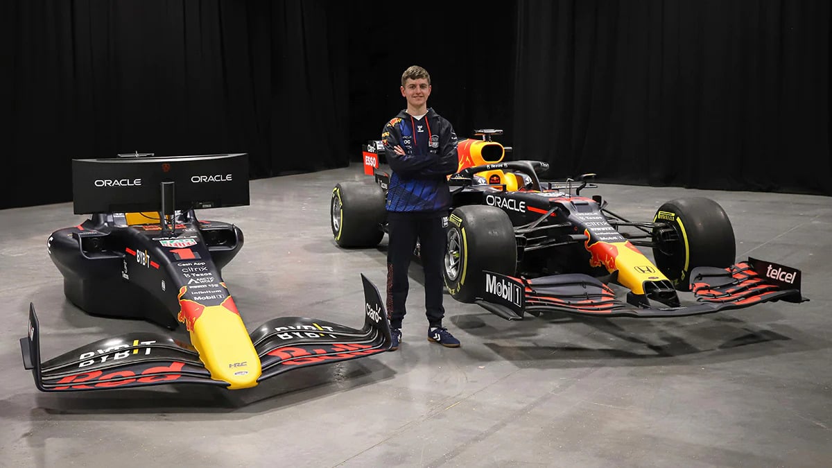 Red Bull launches 2022 F1 livery on RB18 show car