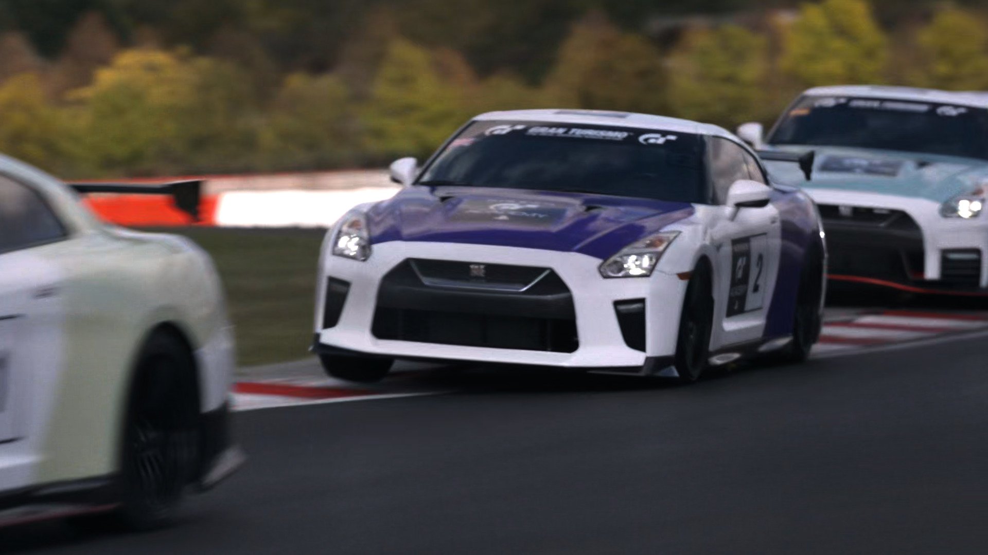 Nissan GT-R do filme Gran Turismo procura novo dono. Quem dá mais?